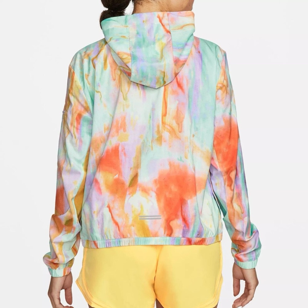 Nike Women's Lightweight Packable Full Zip Running Jacket - Picture 4 of 13